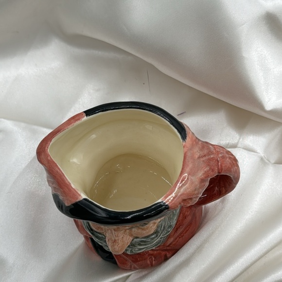 Royal Doulton “Falstaff” 3 3/4” tall pitcher/creamer - Picture 6 of 6